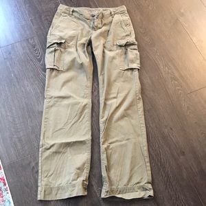 Banana Republic cargo pants. Size 4. Olive green.